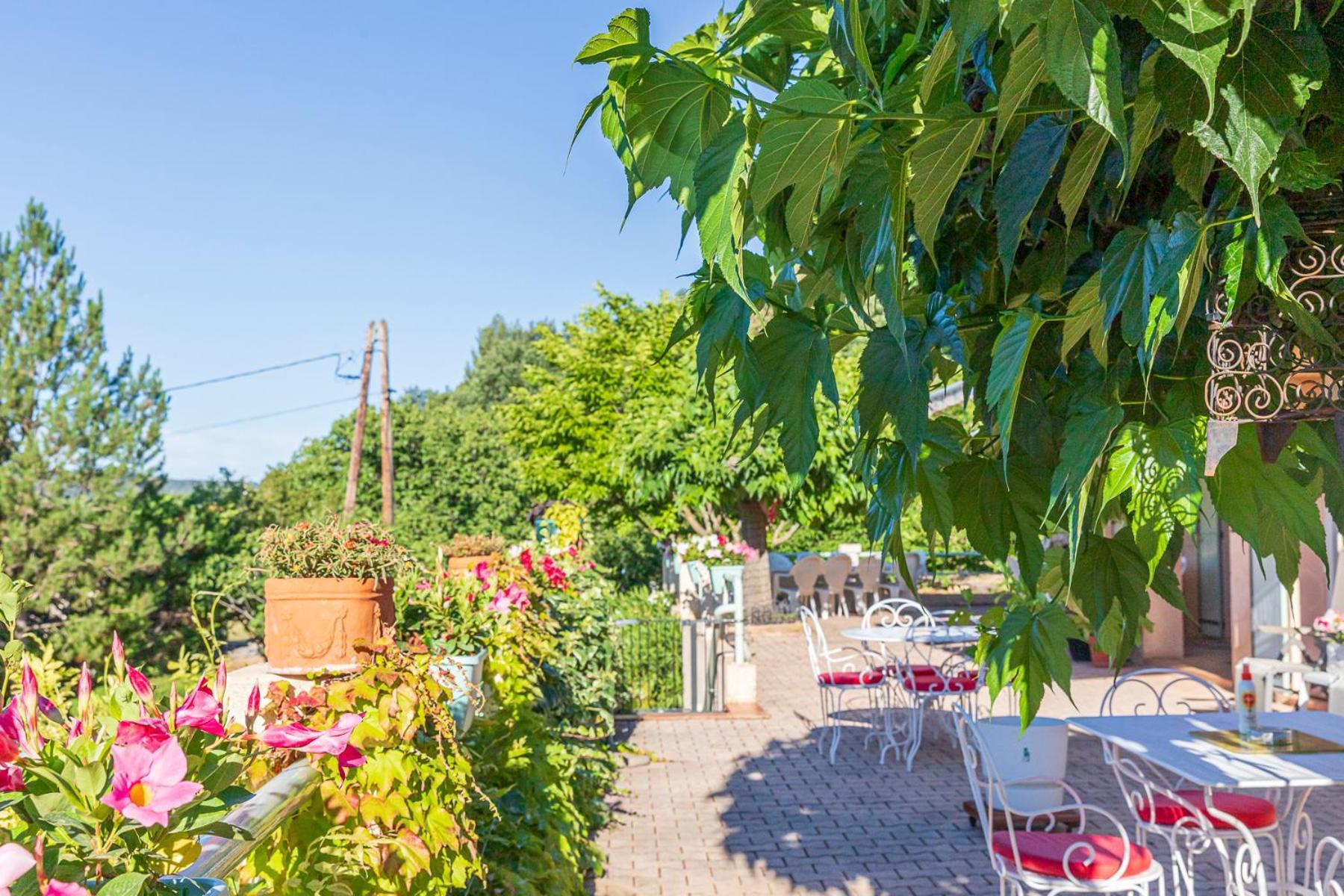 Bed and Breakfast La Bastide Des Roses Saint-Julien-d'Asse Exterior foto