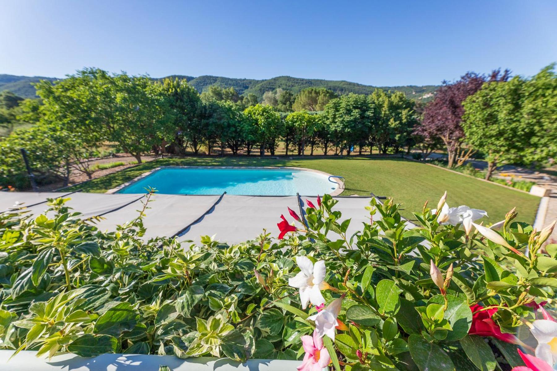 Bed and Breakfast La Bastide Des Roses Saint-Julien-d'Asse Exterior foto