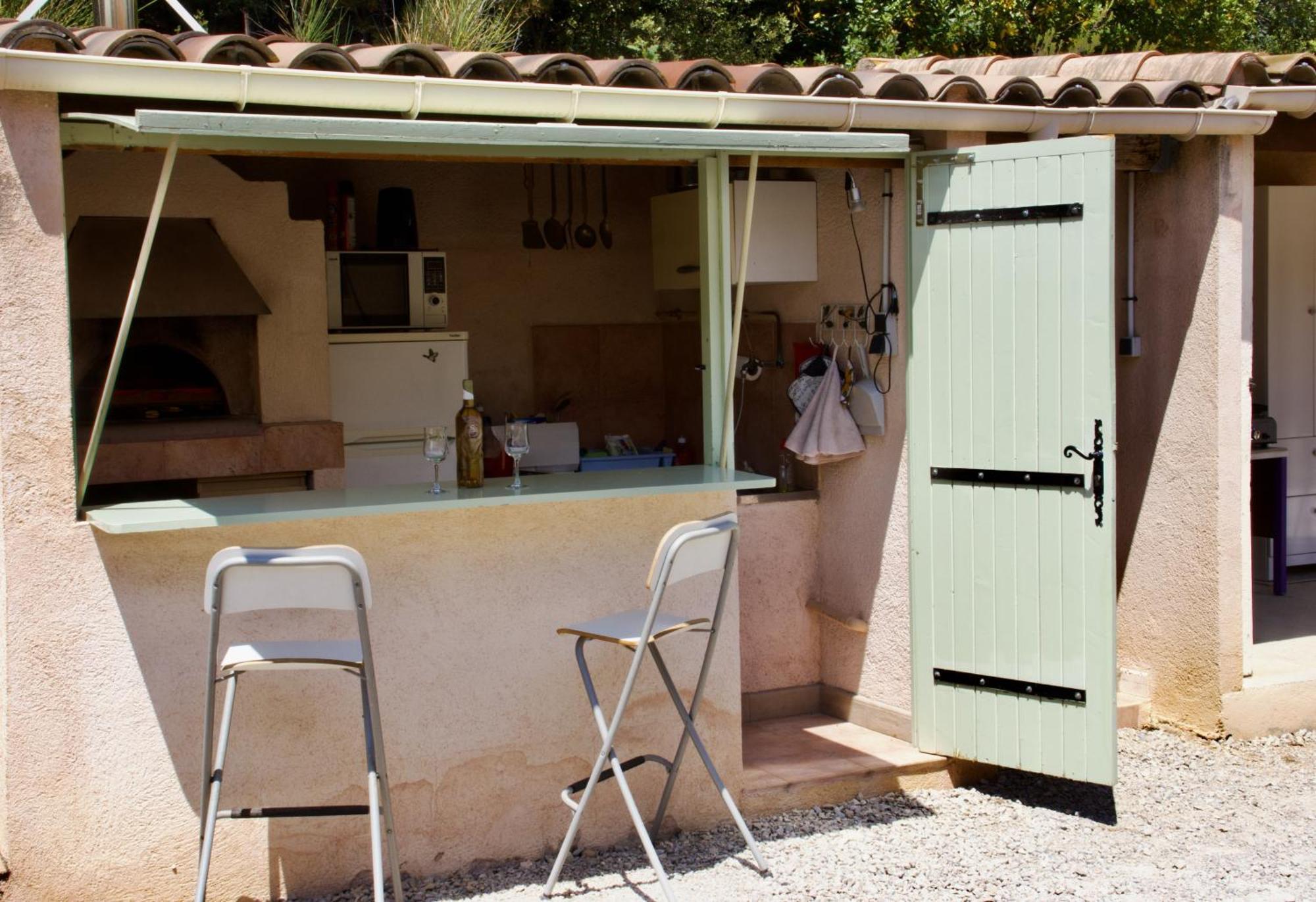 Bed and Breakfast La Bastide Des Roses Saint-Julien-d'Asse Exterior foto