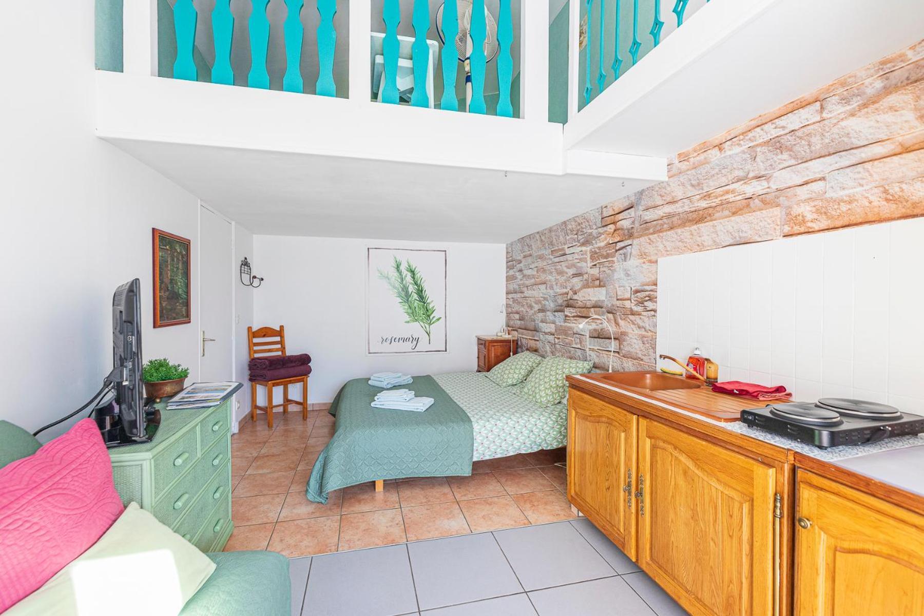 Bed and Breakfast La Bastide Des Roses Saint-Julien-d'Asse Exterior foto