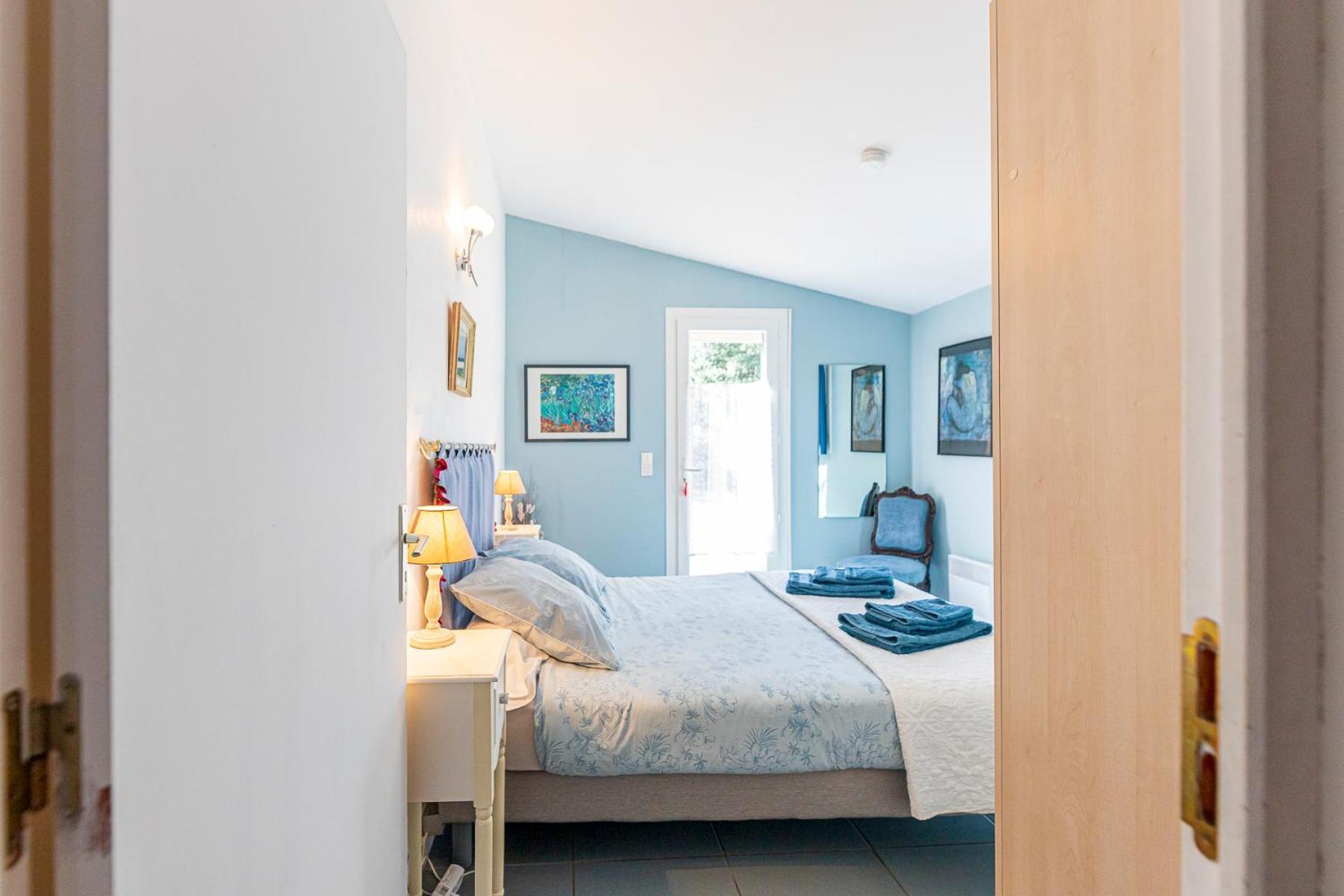 Bed and Breakfast La Bastide Des Roses Saint-Julien-d'Asse Exterior foto