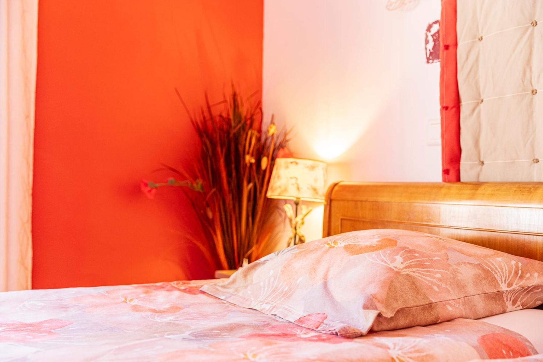Bed and Breakfast La Bastide Des Roses Saint-Julien-d'Asse Exterior foto